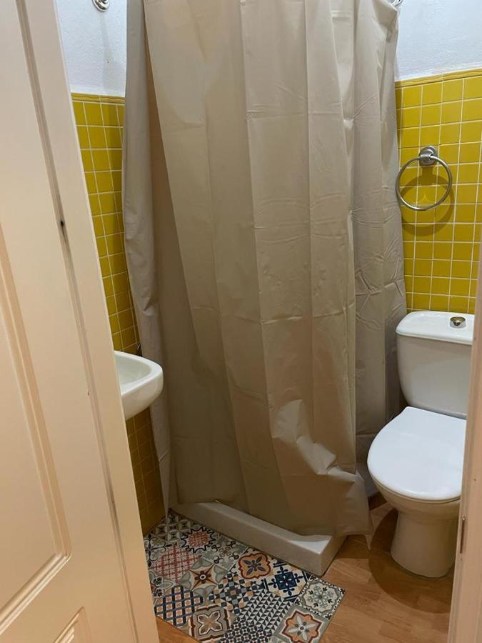 Homestay Hostel-Toni Trajano 37 Sevilla