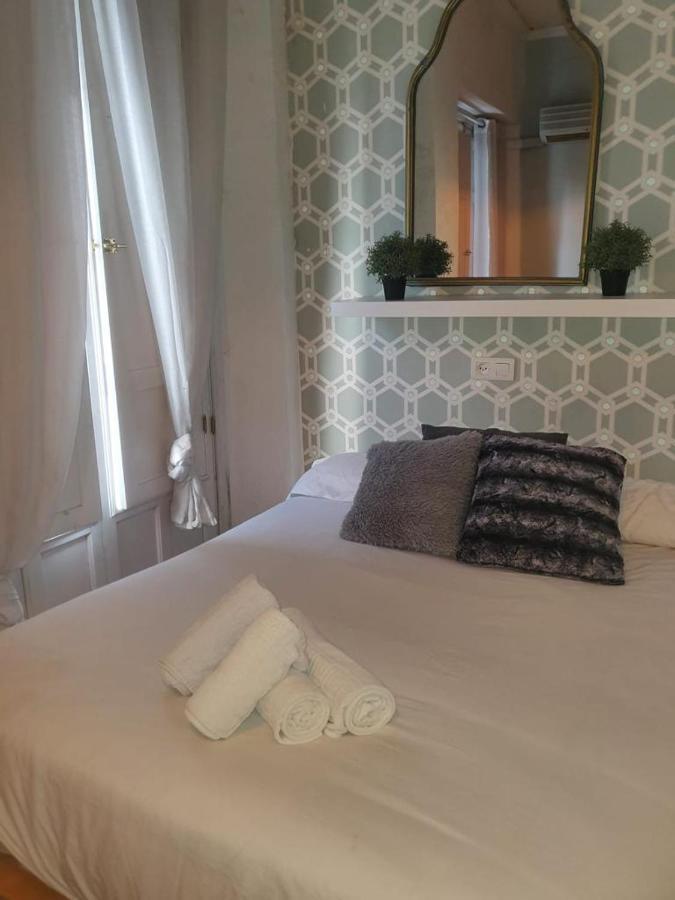 Hostel-Toni Trajano 37 Sevilla Homestay