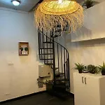 Hostel-Toni Trajano 37 Sevilla