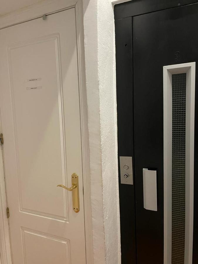 Hostel-Toni Trajano 37 Sevilla *
